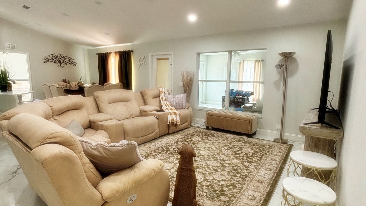 Photo of Livingroom in Port Malabar