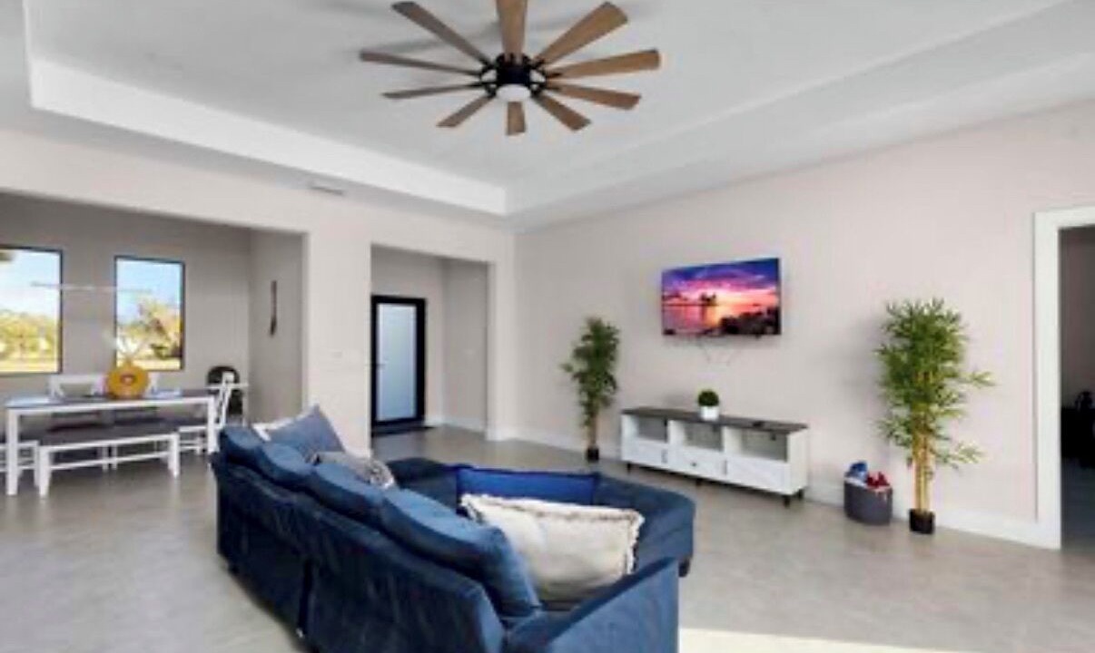 Photo of Livingroom in Burnt Store