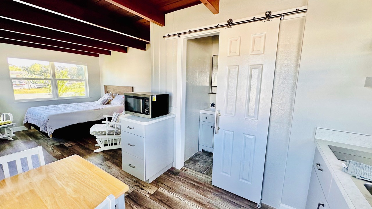 Photo of Bedroom in Tavares