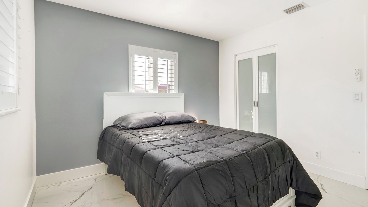 Photo of Bedroom in Survey Creek