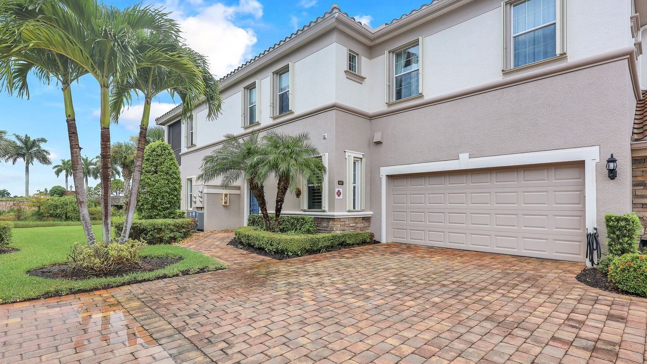 Photo of Outdoor in Naples