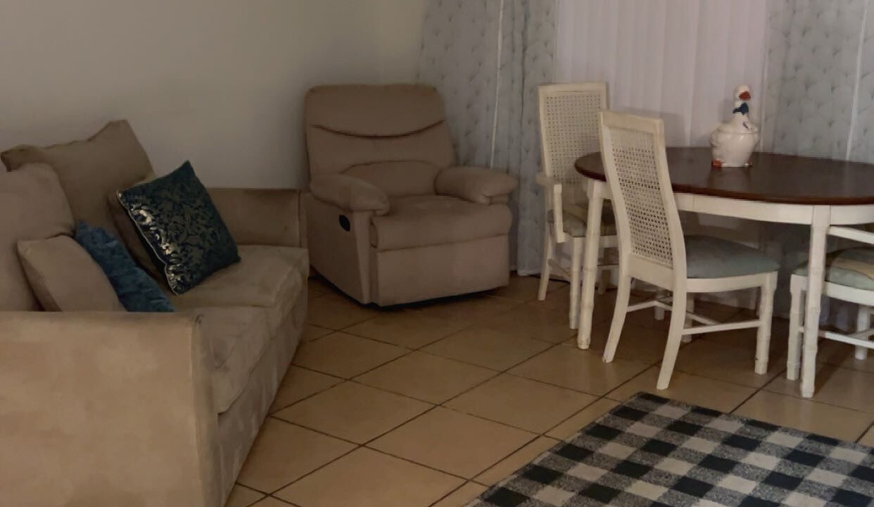Photo of Livingroom in River Park