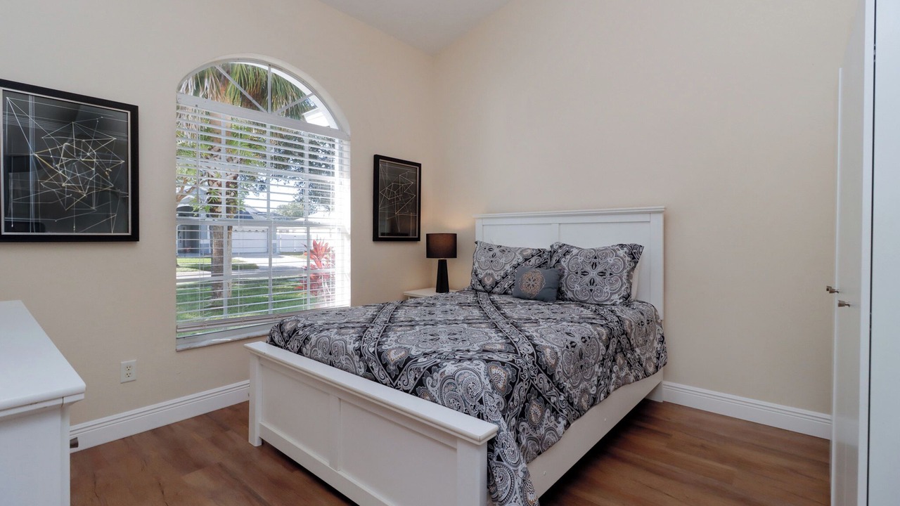 Photo of Outdoor in Orange Tree