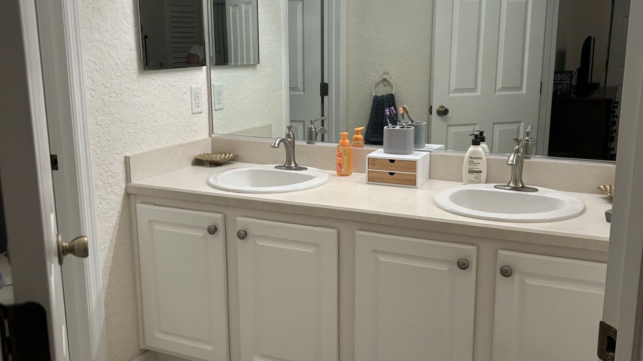 Photo of Bathroom in Candler