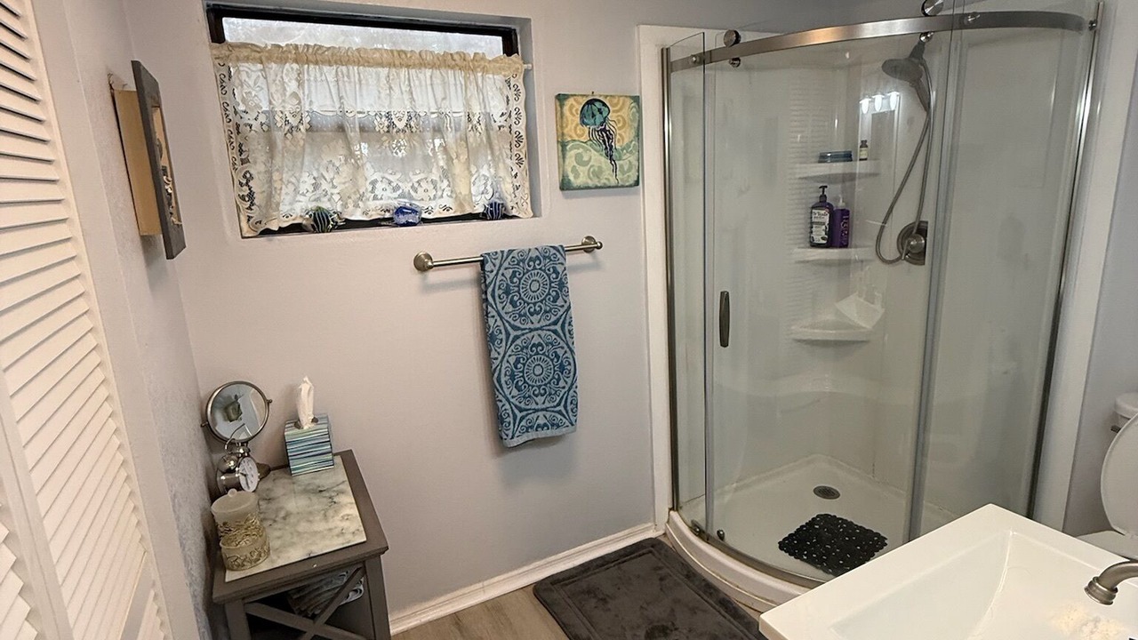 Photo of Bathroom in Crawfordville
