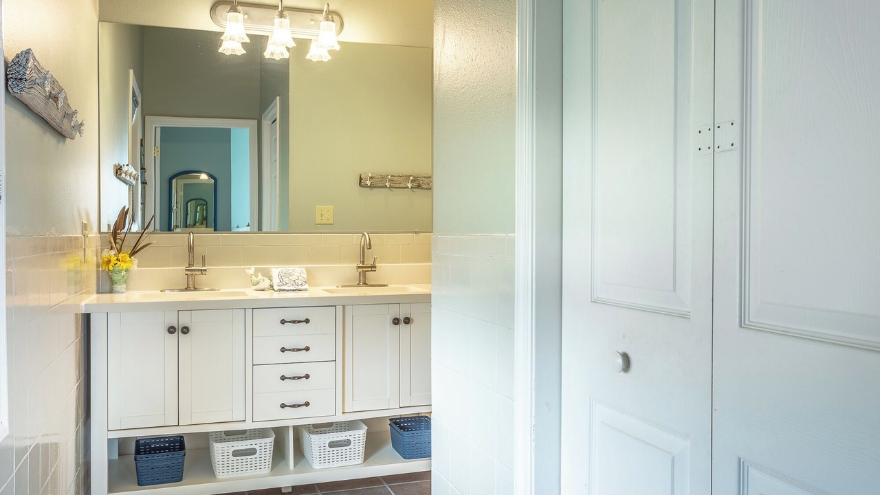 Photo of Bathroom in Alligator Point