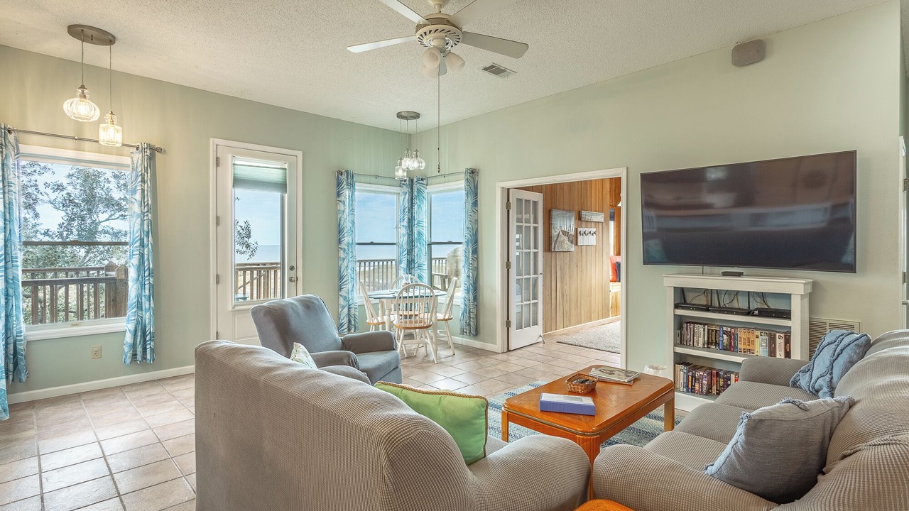Photo of Livingroom in Alligator Point
