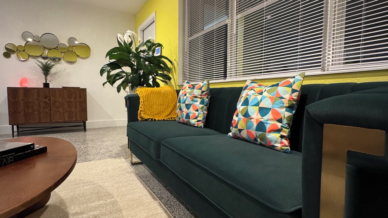 Photo of Livingroom in Middle River Terrace