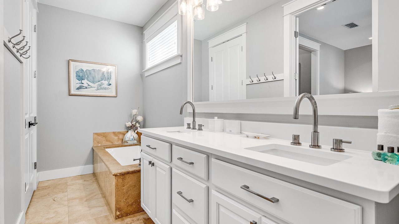 Photo of Bathroom in Forest District
