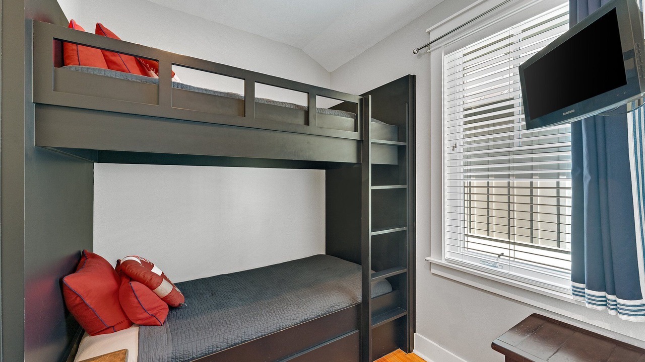 Photo of Bedroom in Forest District