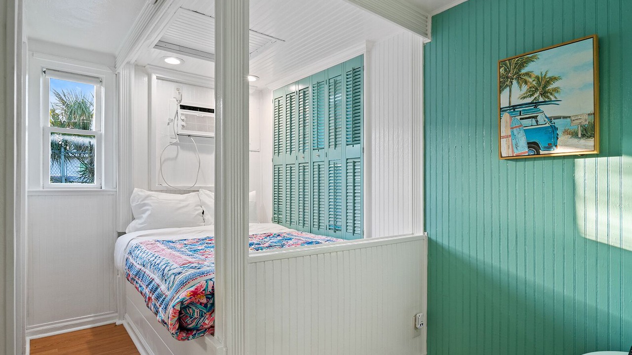 Photo of Bedroom in Lake Worth