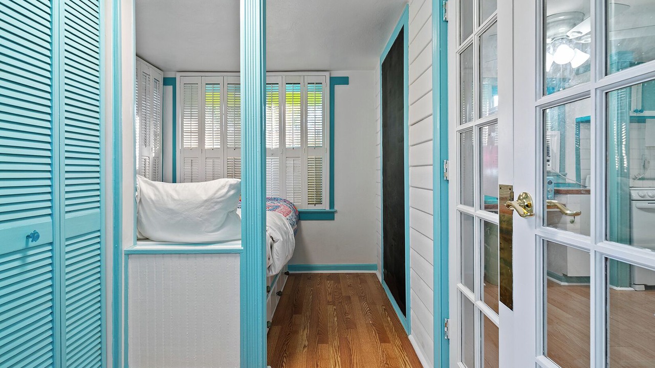 Photo of Bedroom in Lake Worth