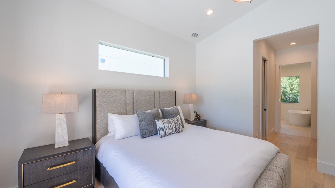 Photo of Bedroom in Arlington Park