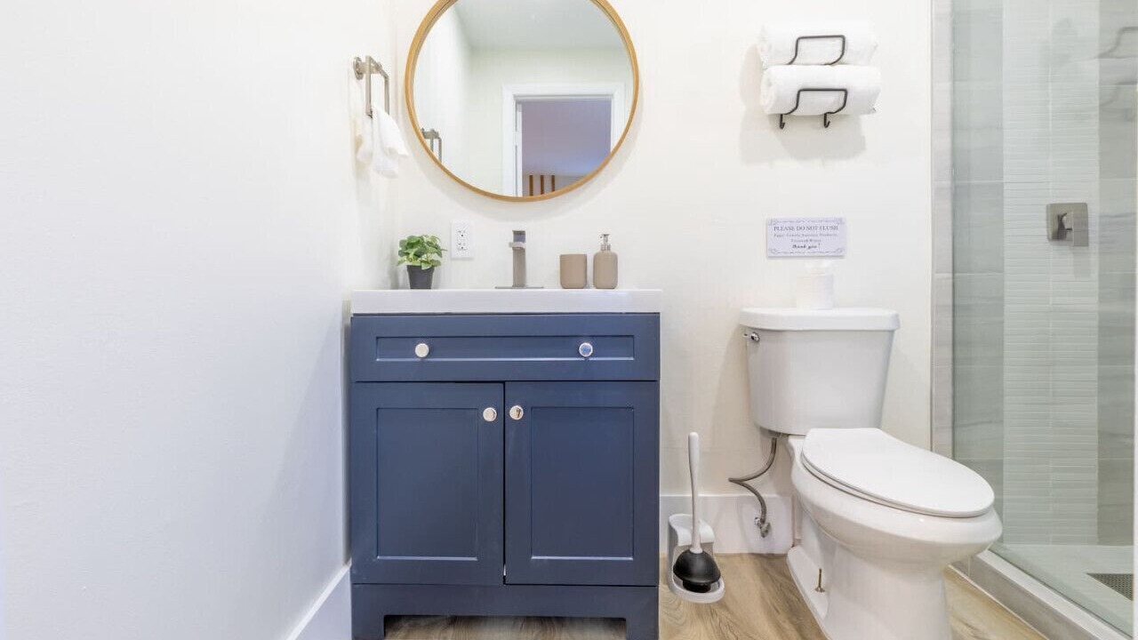 Photo of Bathroom in Allapattah