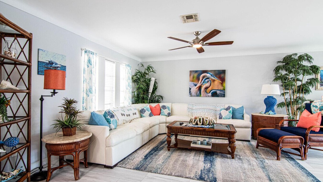 Photo of Livingroom in Lochmoor Waterway Estates