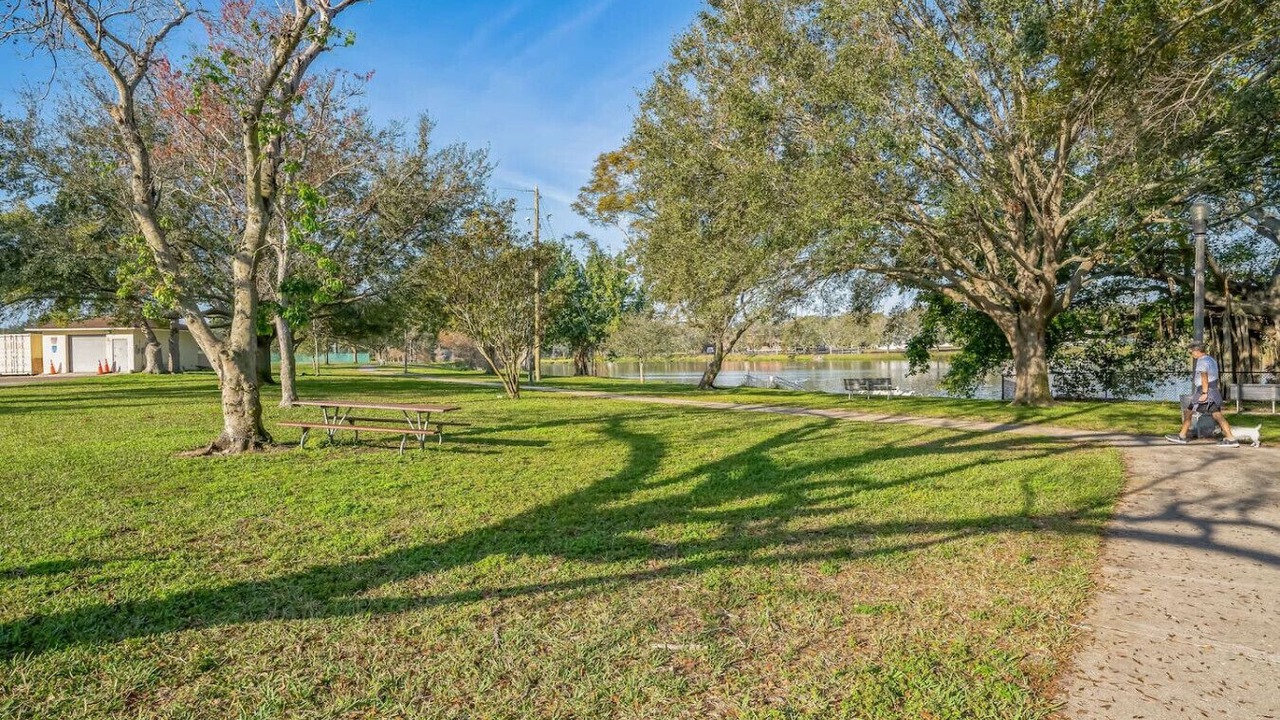 Photo of Outdoor in Crescent Lake