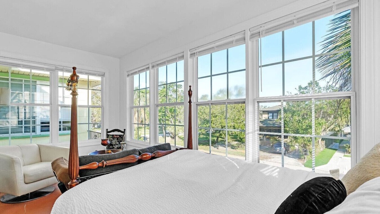 Photo of Bedroom in Crescent Lake