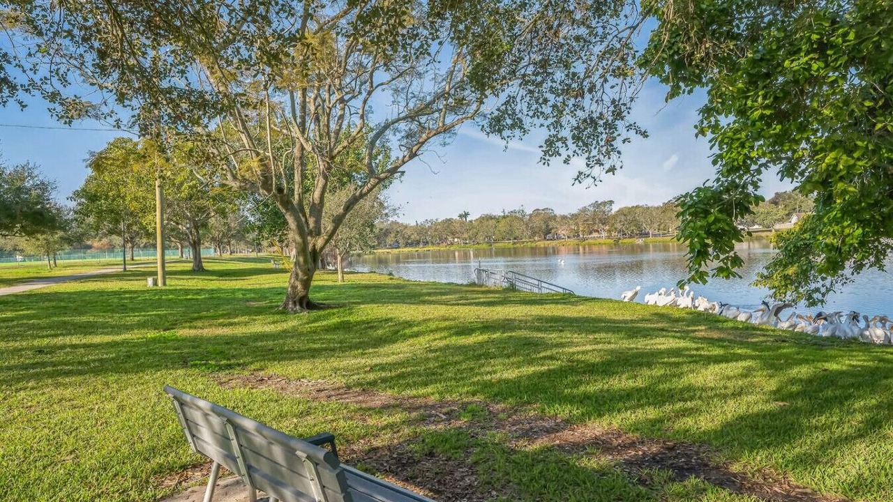 Photo of Outdoor in Crescent Lake