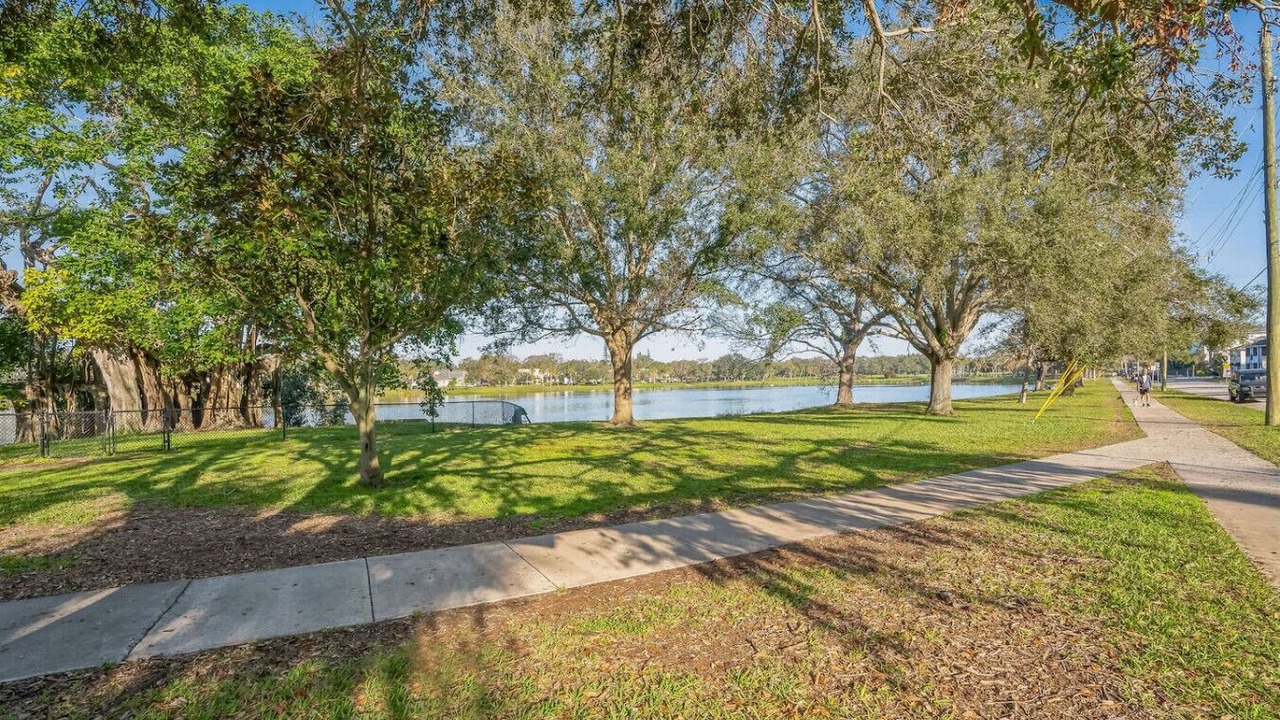 Photo of Outdoor in Crescent Lake
