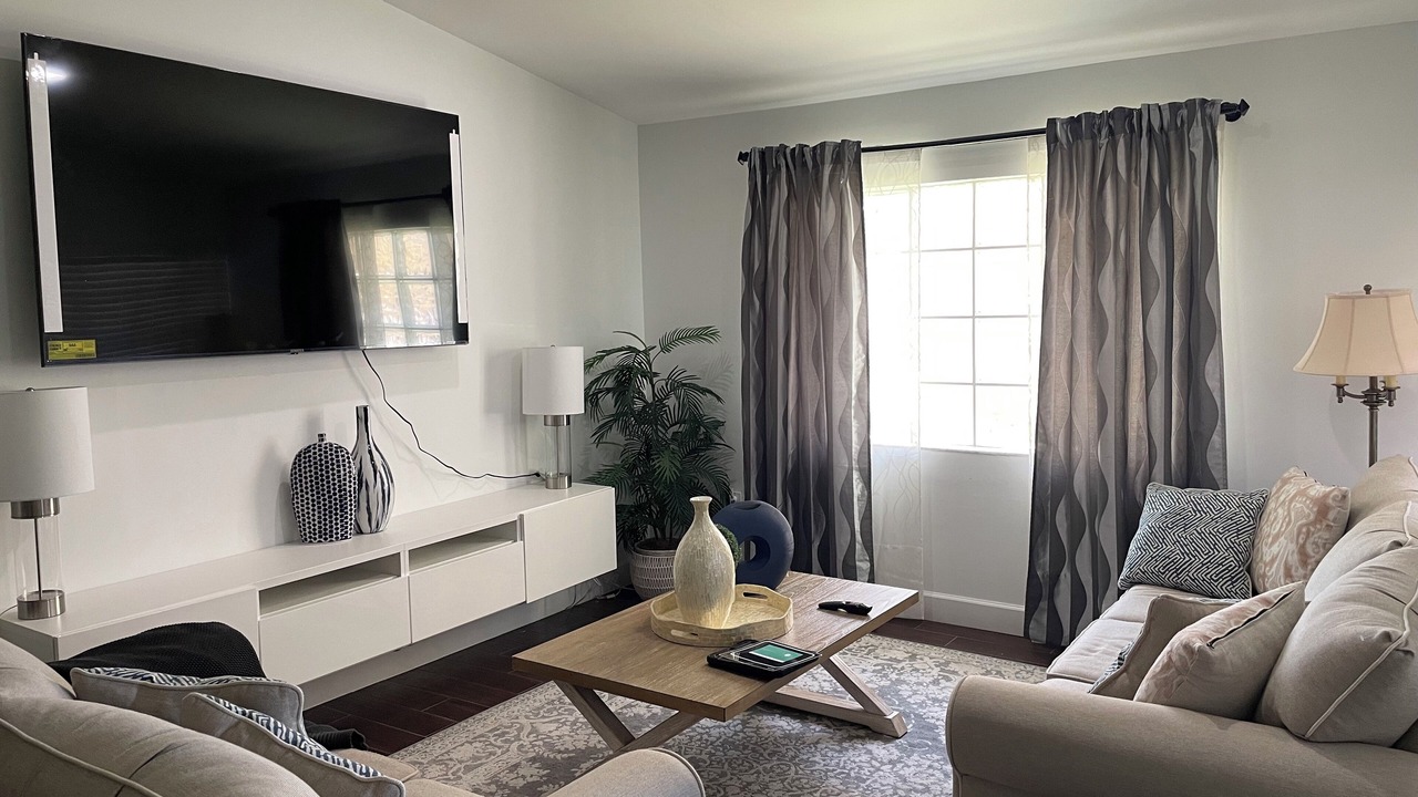 Photo of Livingroom in Pembroke Pines