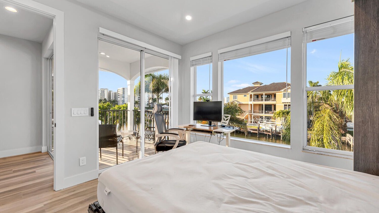 Photo of Bedroom in Vanderbilt Beach