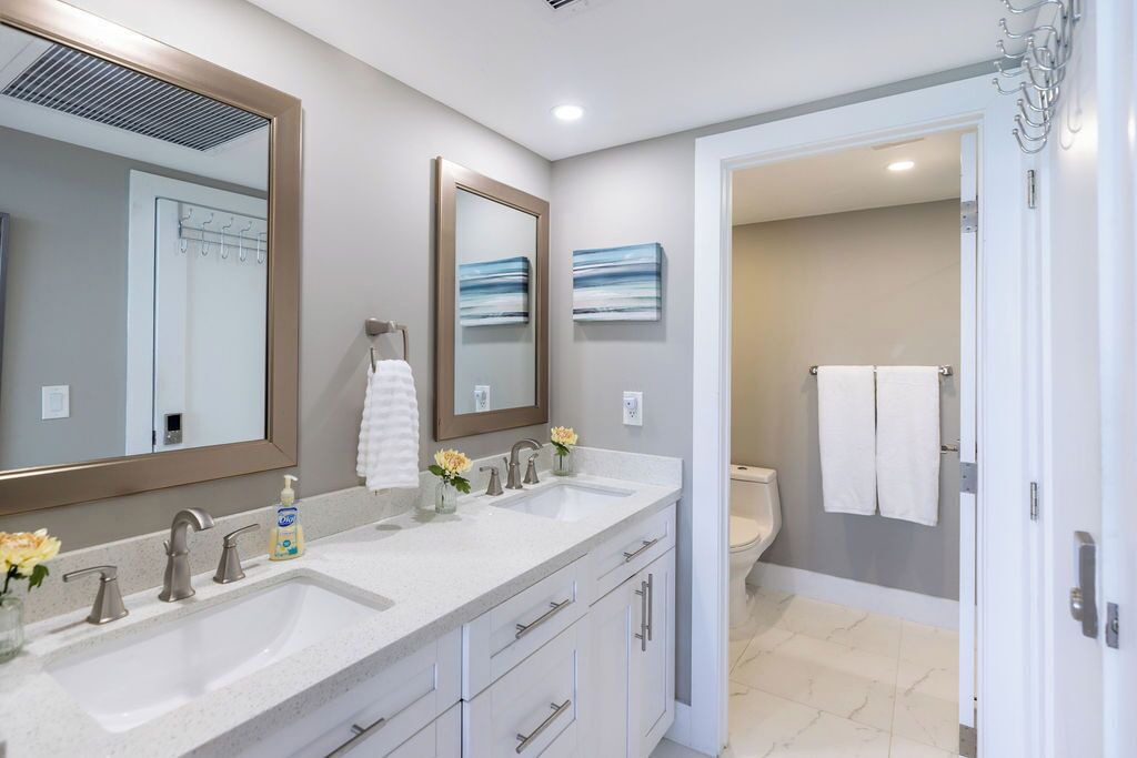 Photo of Bathroom in Galt Mile