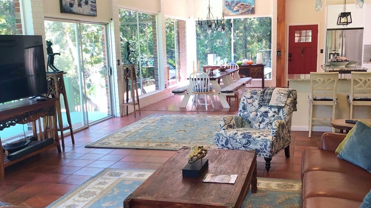 Photo of Livingroom in Mount Pleasant