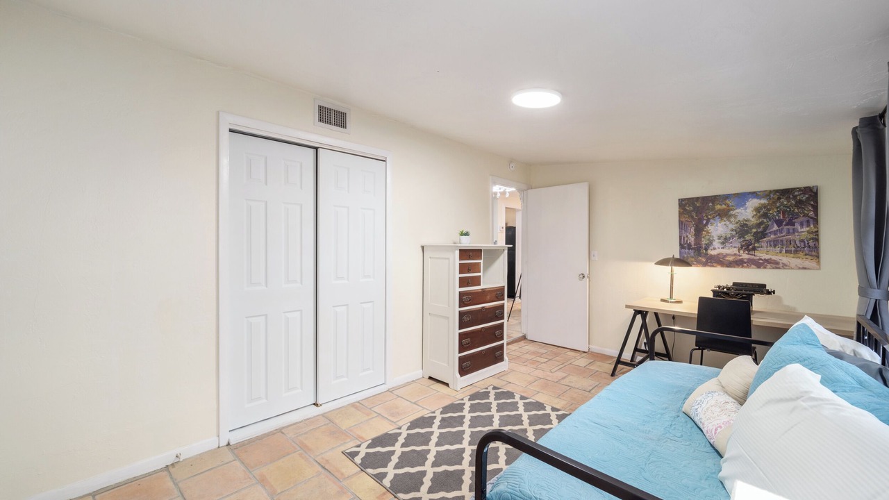 Photo of Bedroom in Historic District