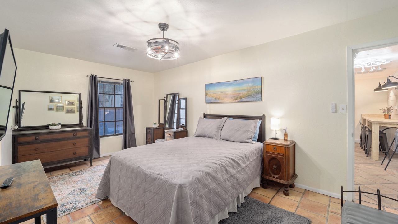 Photo of Bedroom in Historic District