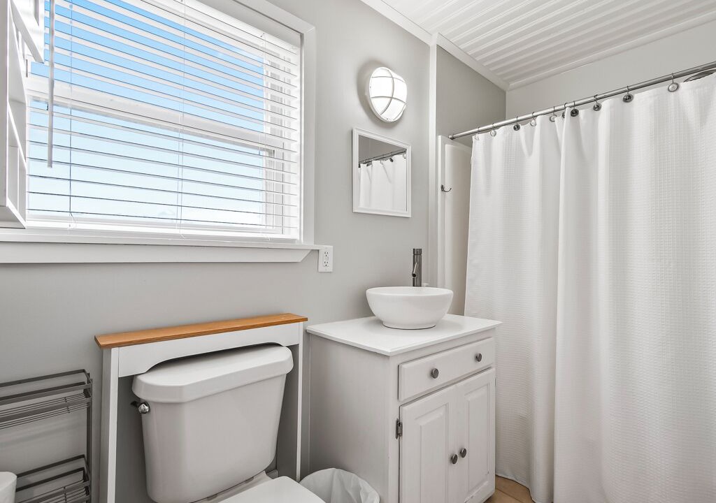 Photo of Bathroom in Crawfordville