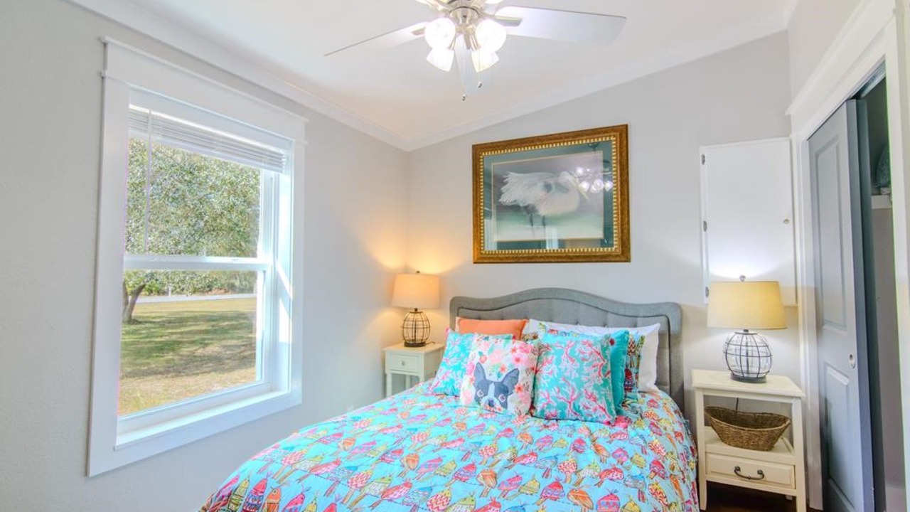 Photo of Bedroom in Eastpoint