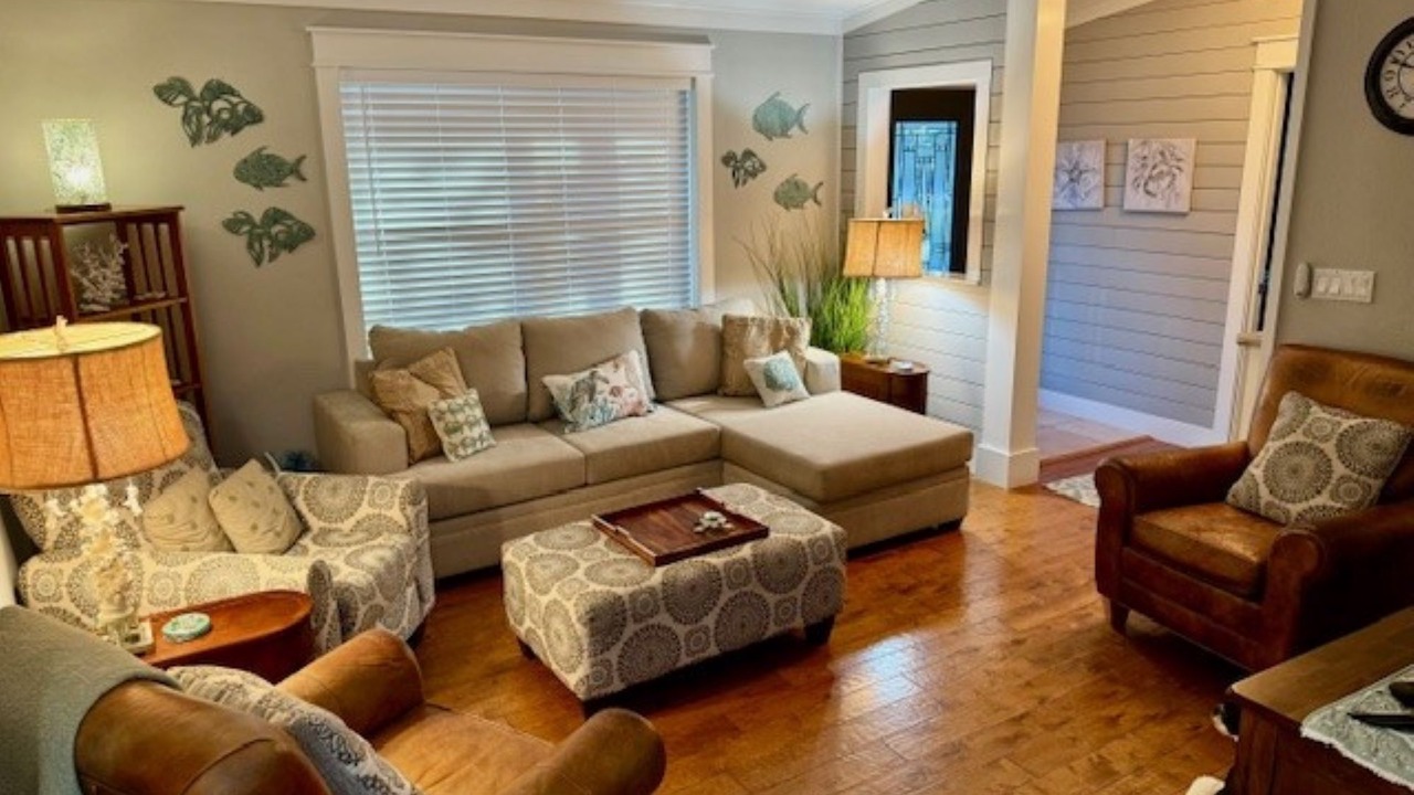Photo of Livingroom in Eastpoint