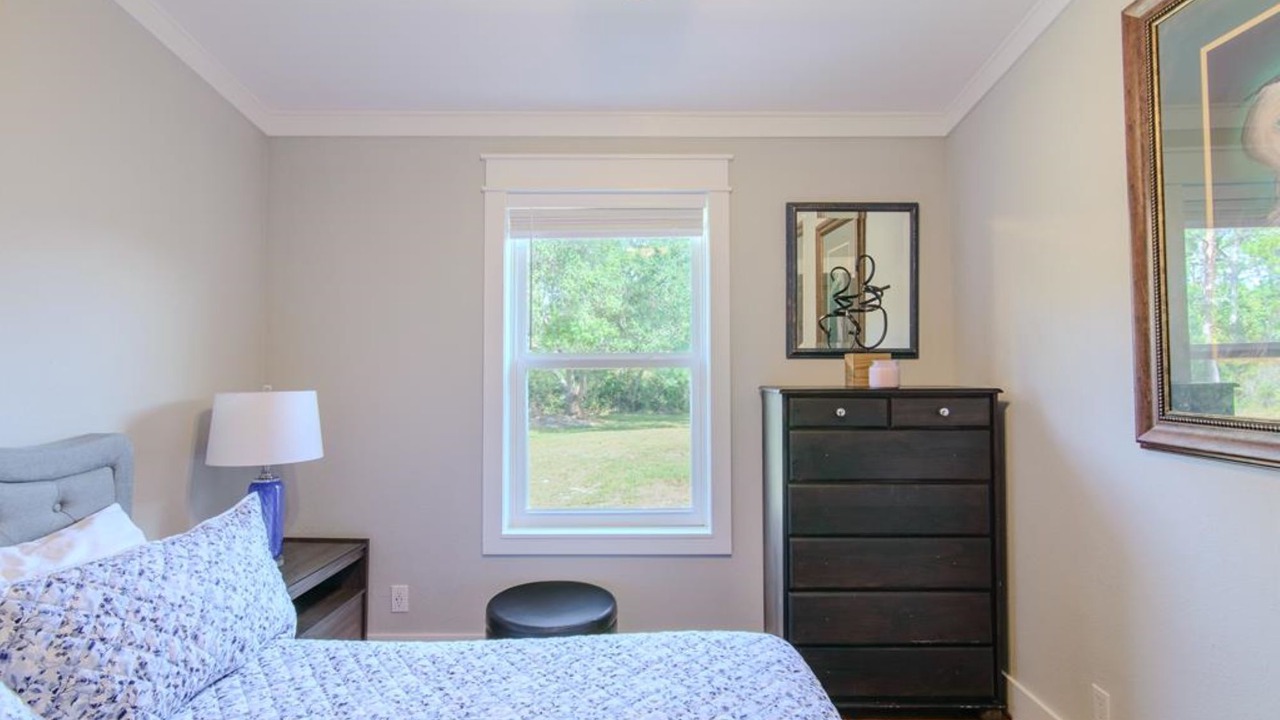 Photo of Bedroom in Eastpoint