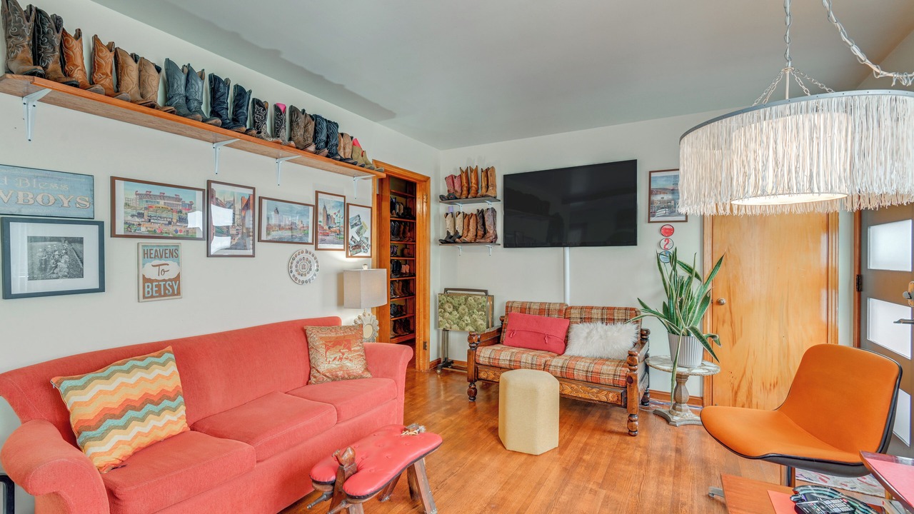 Photo of Livingroom in Donelson Hills