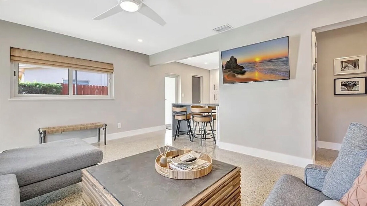 Photo of Livingroom in Survey Creek