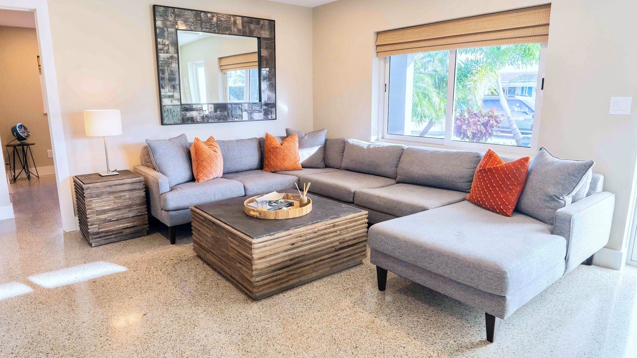 Photo of Livingroom in Survey Creek