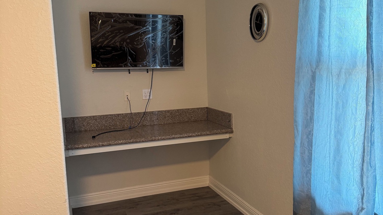 Photo of Bedroom in Jasmine Lakes
