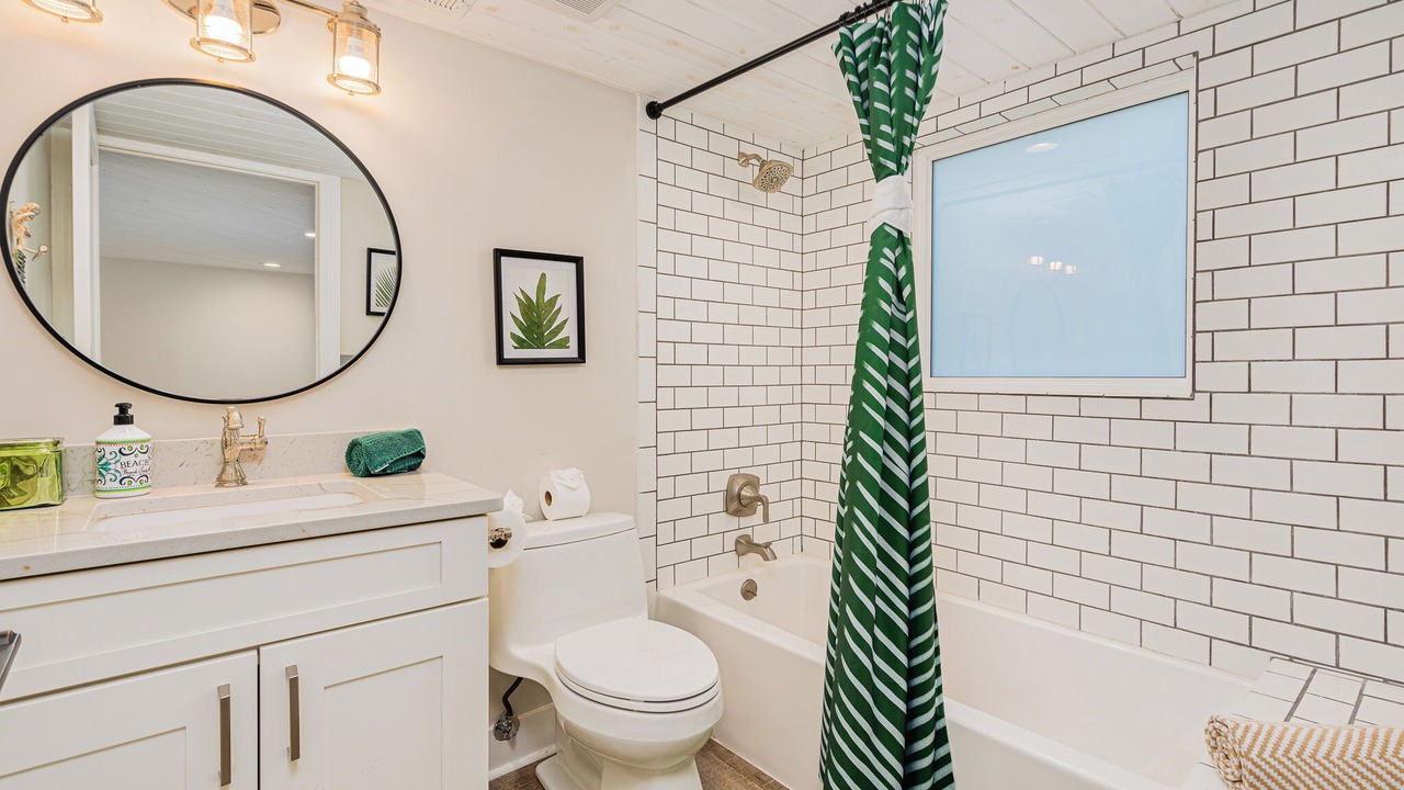 Photo of Bathroom in Wilbur-By-The-Sea