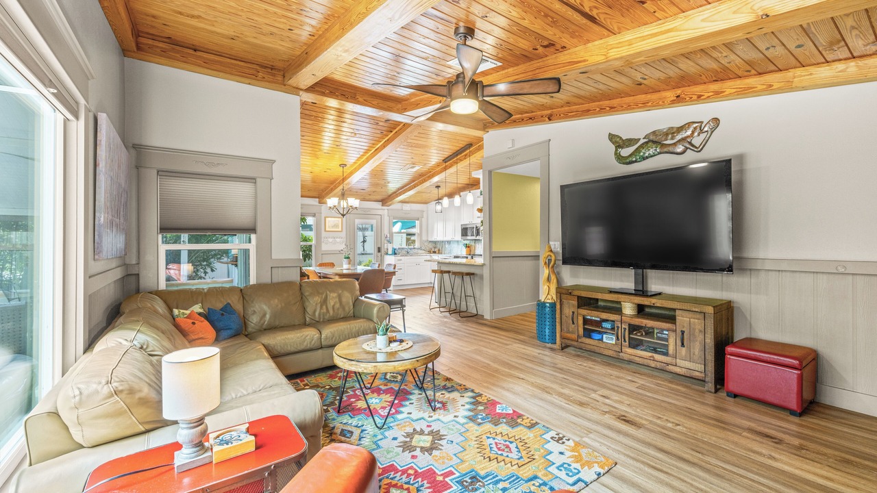 Photo of Bedroom in Weeki Wachee Gardens