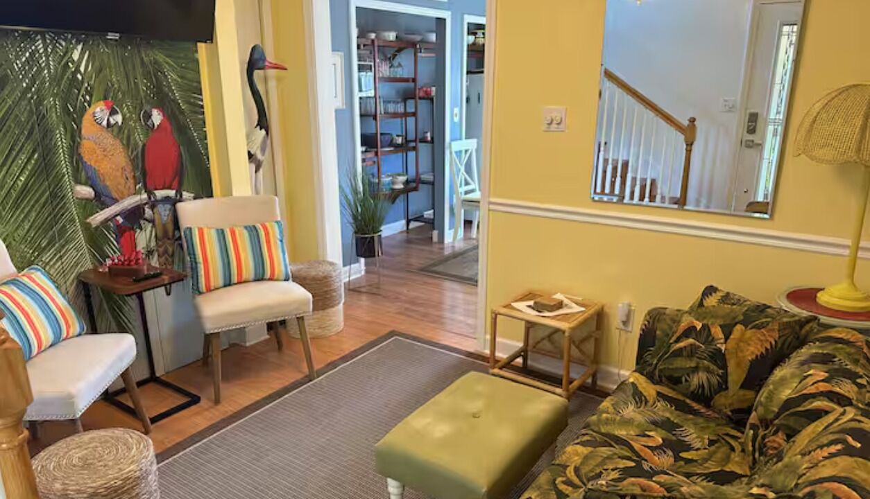 Photo of Livingroom in Bayview