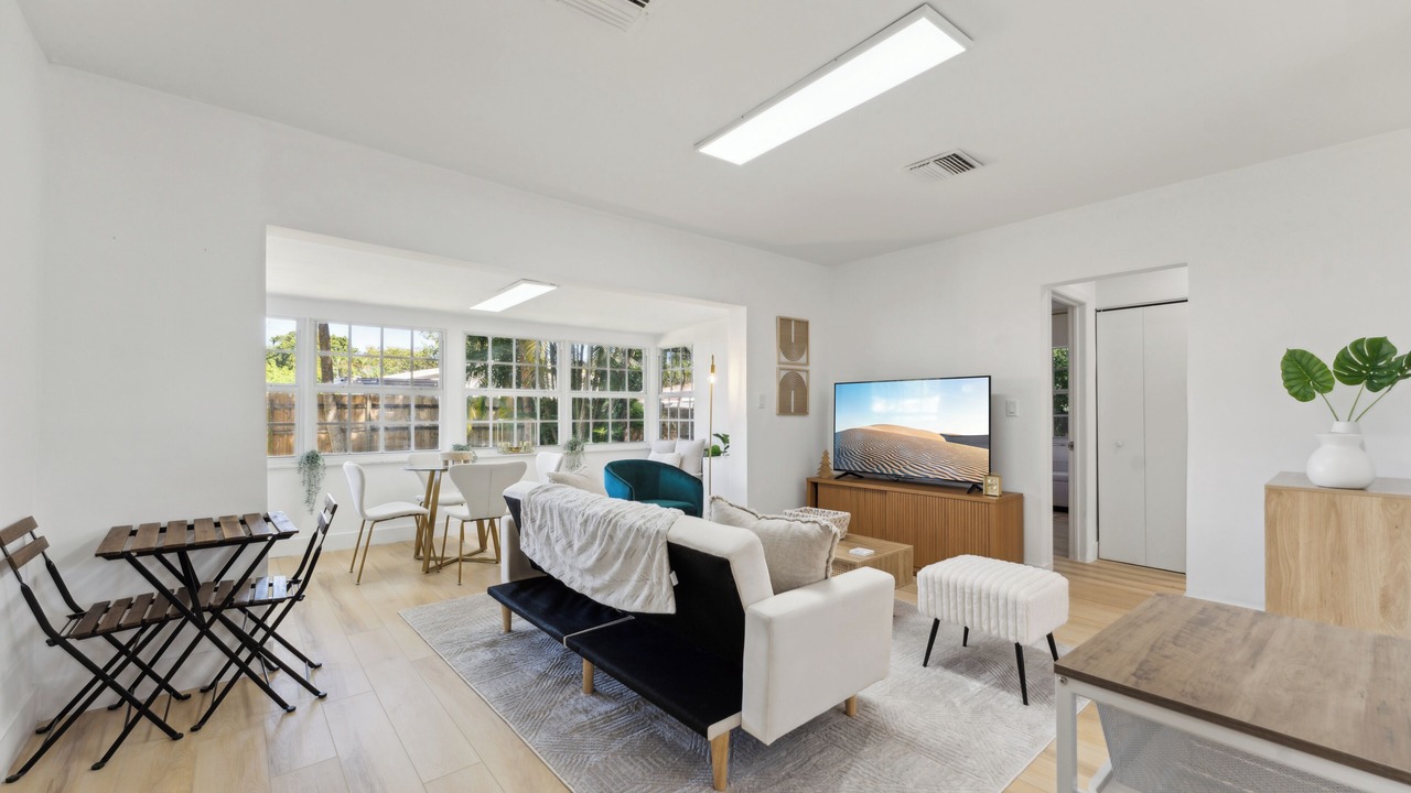 Photo of Livingroom in Edgewood