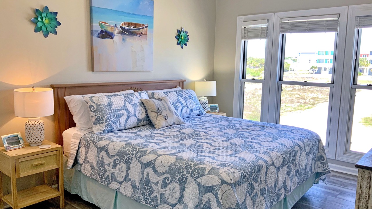 Photo of Bedroom in Alabama Gulf Coast