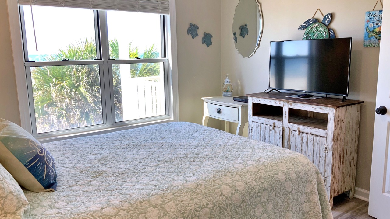 Photo of Bedroom in Alabama Gulf Coast