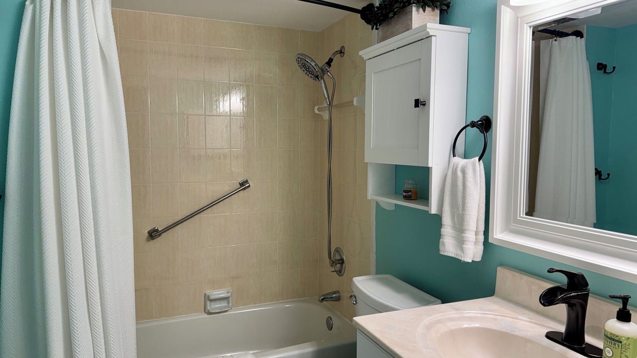 Photo of Bathroom in Golden Beach