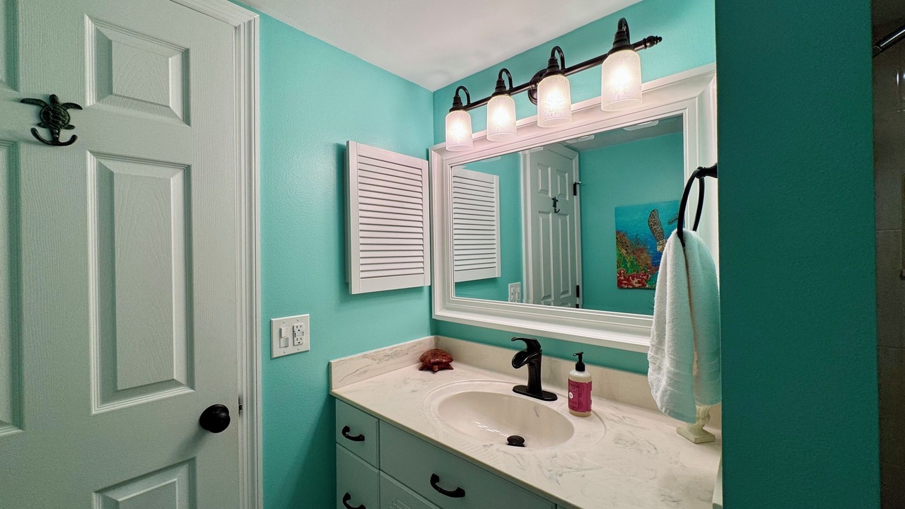 Photo of Bathroom in Golden Beach
