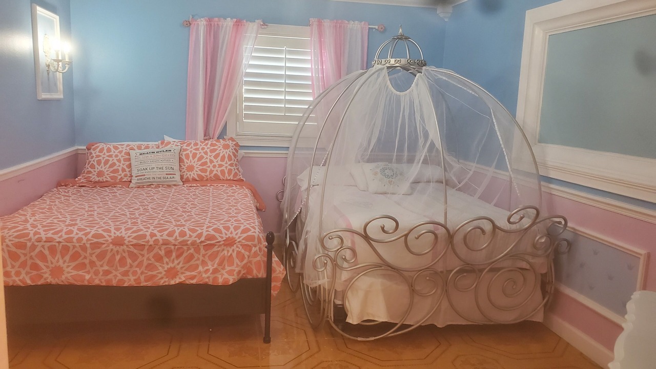 Photo of Bedroom in Trailer Estates