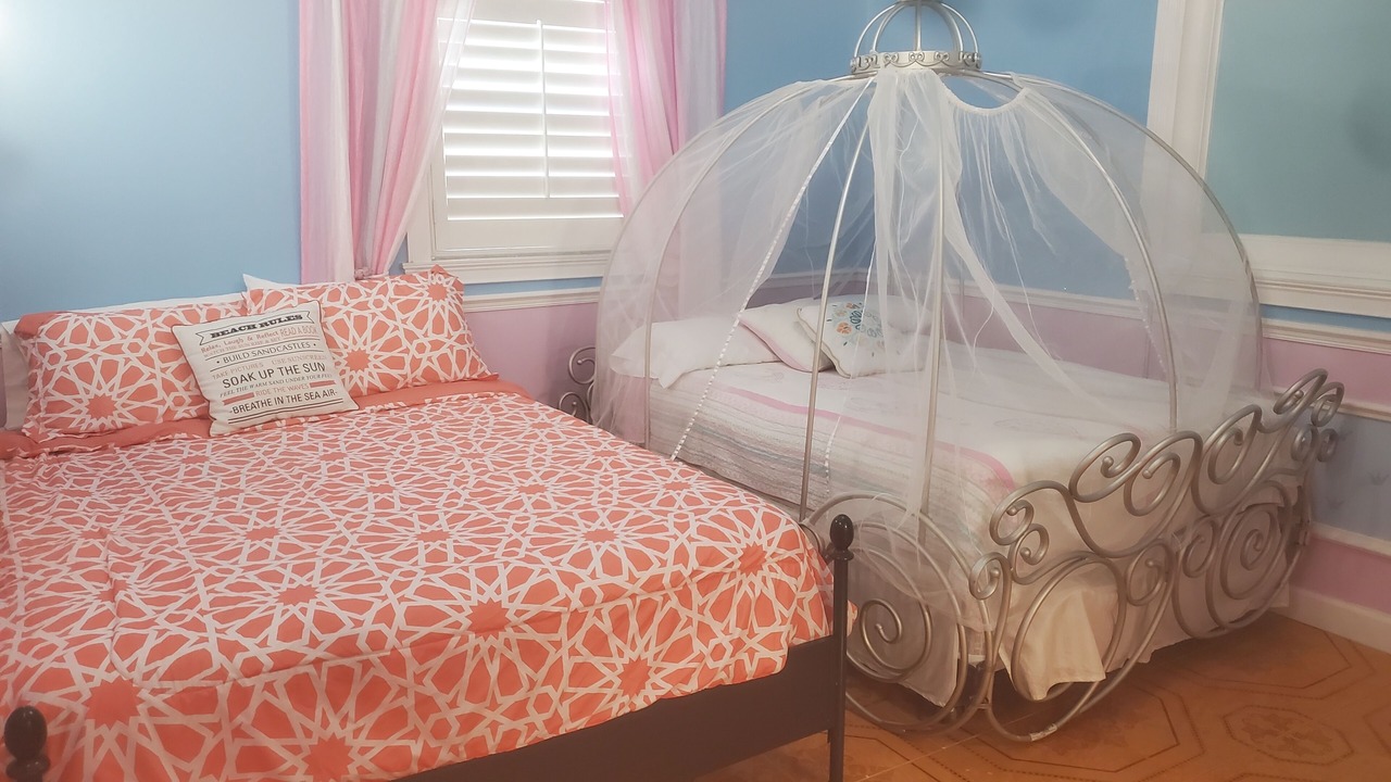 Photo of Bedroom in Trailer Estates
