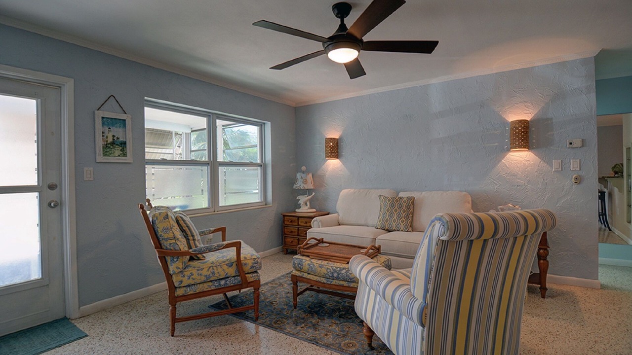 Photo of Livingroom in Jensen Beach