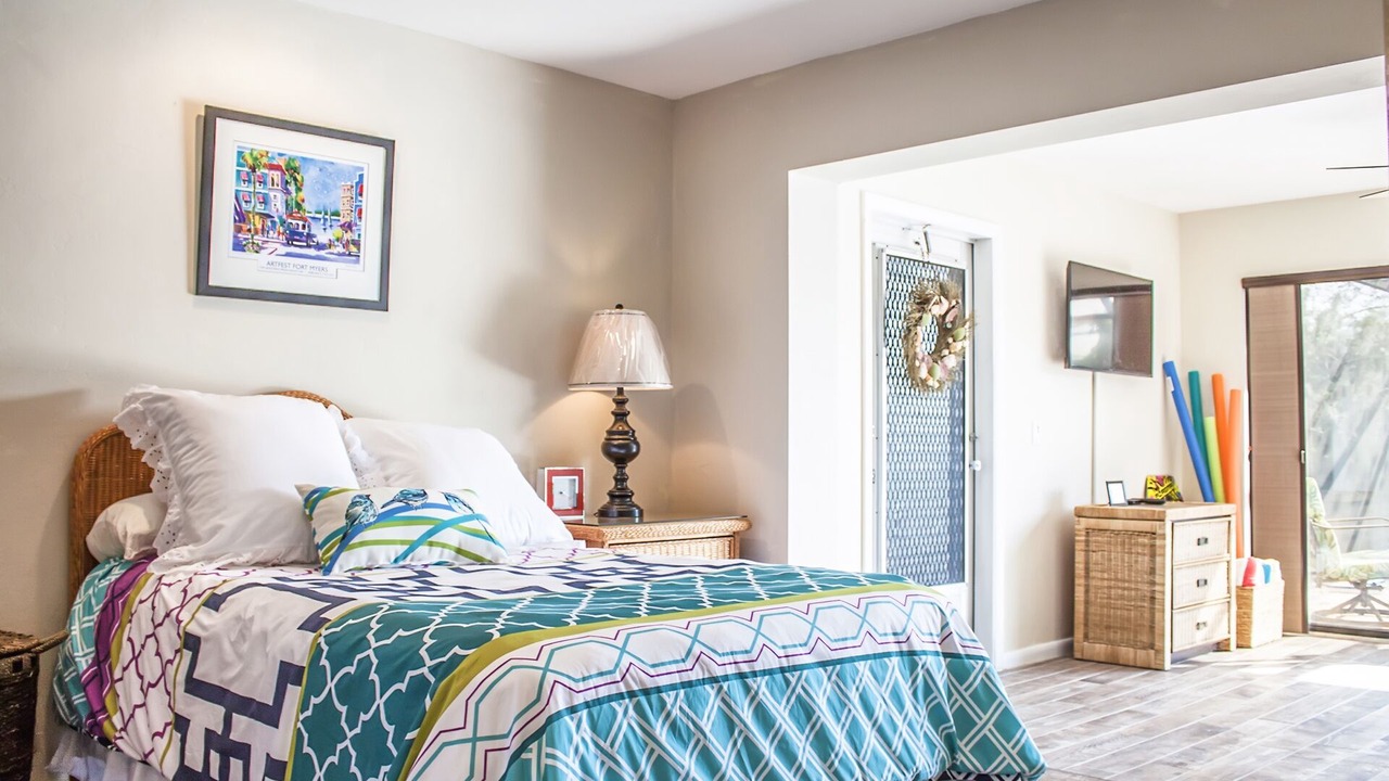 Photo of Bedroom in Yacht Club