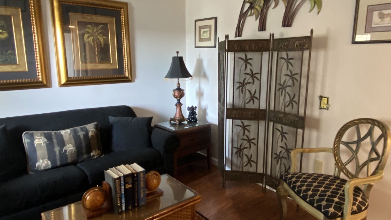 Photo of Livingroom in Hudson